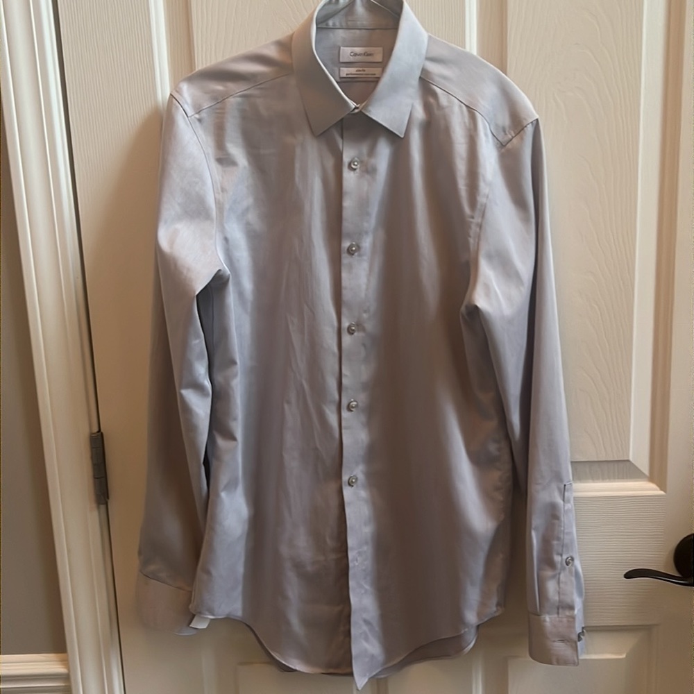 Calvin Klein men’s 14.5” (32/33) slim fit performance non-iron dress shirt
